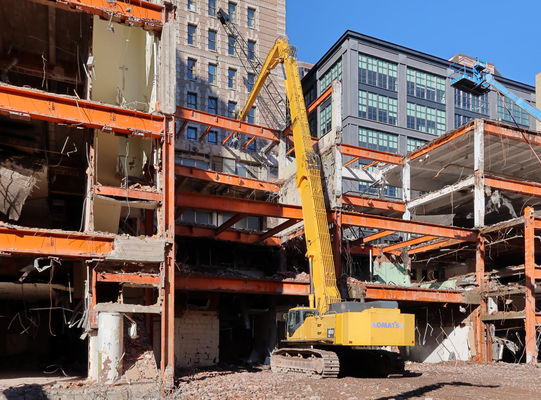 Excavateur de 30 tonnes R300 DH300 EX300 pour le démantèlement de bâtiments de grande hauteur et la rupture du béton
