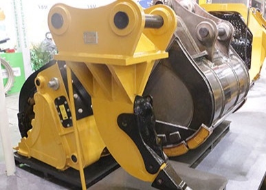 Excavatrice adaptée aux besoins du client Stump Ripper Breaking et scarifiPCion de route
